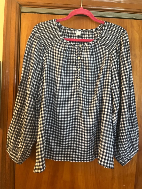 Old Navy Tops - Old Navy- Navy and White Gingham Button-Front Blouse